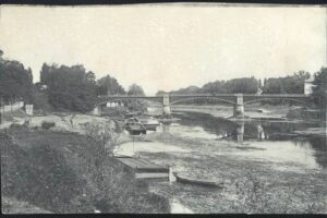 CP Basses eaux Pont métallique 1900