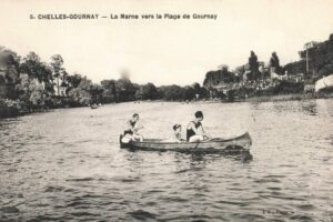 CP La Marne vers la plage de Gournay en canot. jpeg