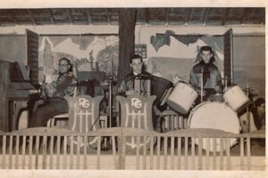guinguette heurtebise janv 1949 accordeon dalphora (1)