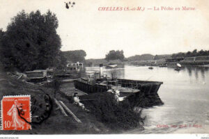 CP Bateau vapeur et barges vue sur les patis 1920JPG copie