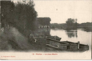 IBarges et vieux moulin