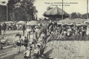 la plage à l'heure de la sieste vers 1930