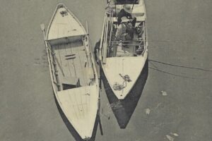 deux barques prises du pont 1909