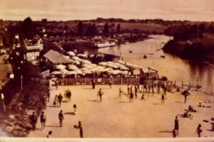 Plage de Gournay vers 1933 Plage de Gournay vers 1933