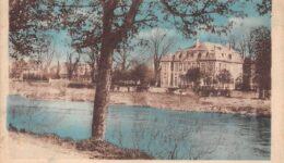 le château rouge en 1925 devenu Mairie-École
