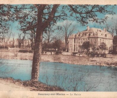 le château rouge en 1925 devenu Mairie-École